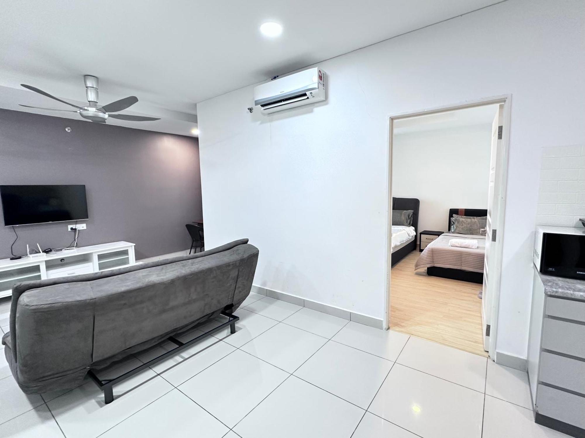 Leisure 1bedroom Balcony Gurney Apartment George Town